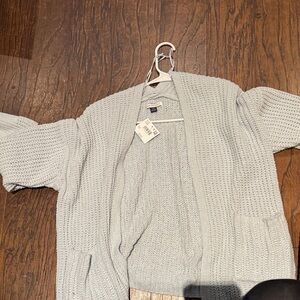 American Eagle Light Gray Knit Sweater